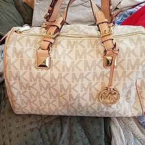Michael Kors Purse***PRICE FIRM***